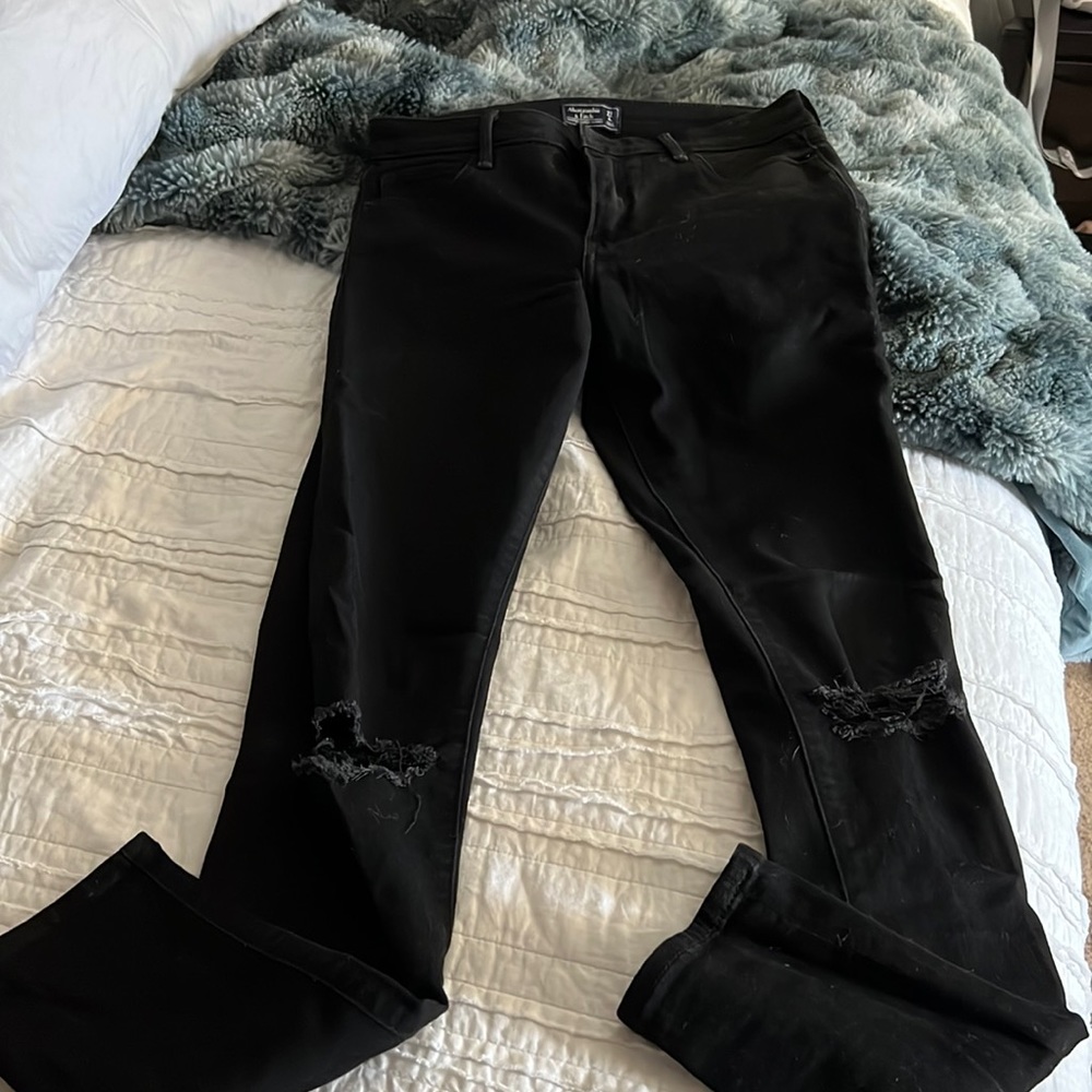 Abercrombie Super Skinny Destroyed Black Demin